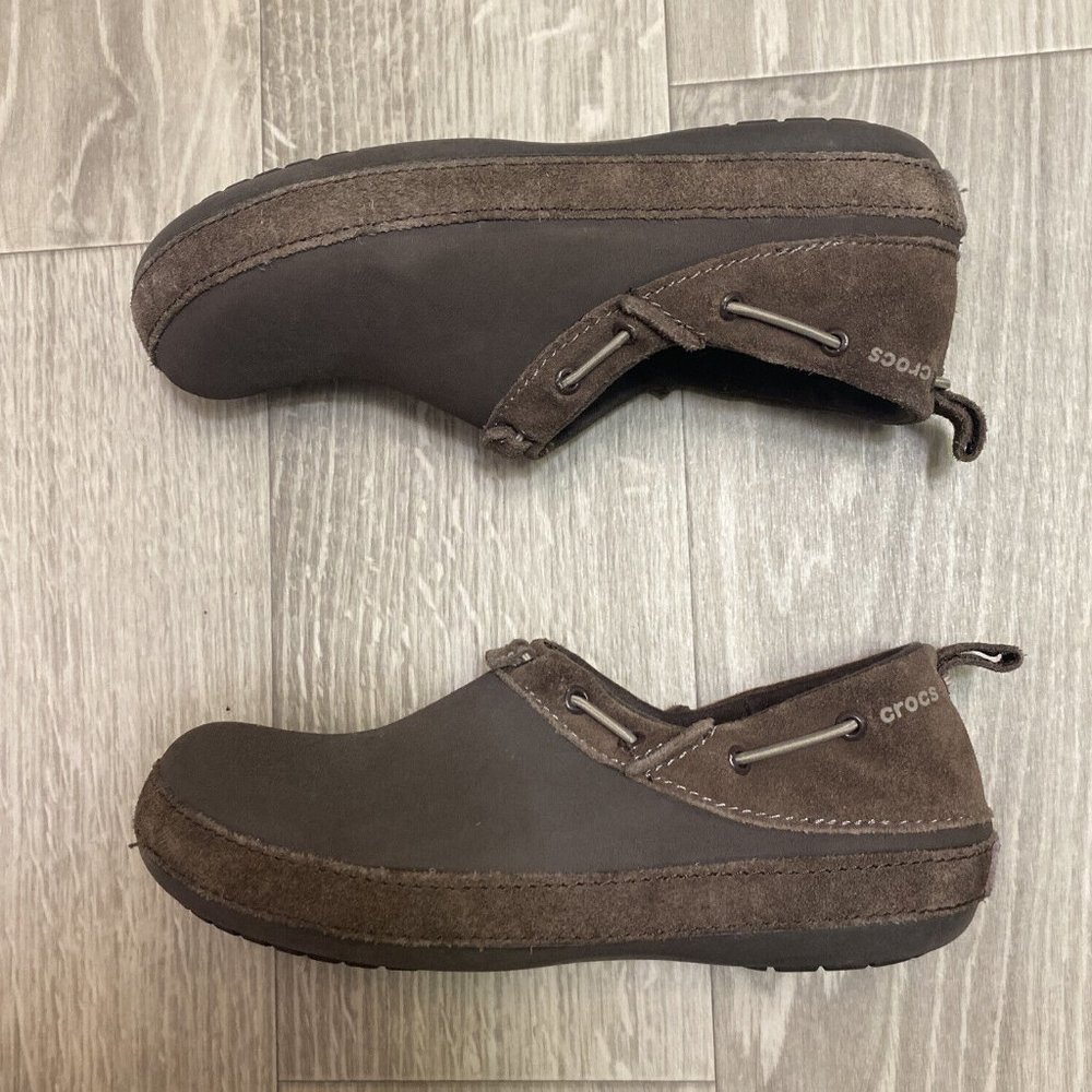 Crocs Surrey Clogs Brown Suede Leather Waterproof Croslite Moccasin Women Sz 8